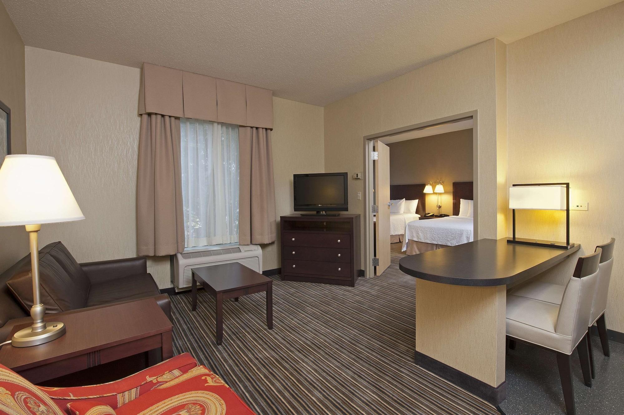 Hampton Inn & Suites Lincolnshire Ngoại thất bức ảnh