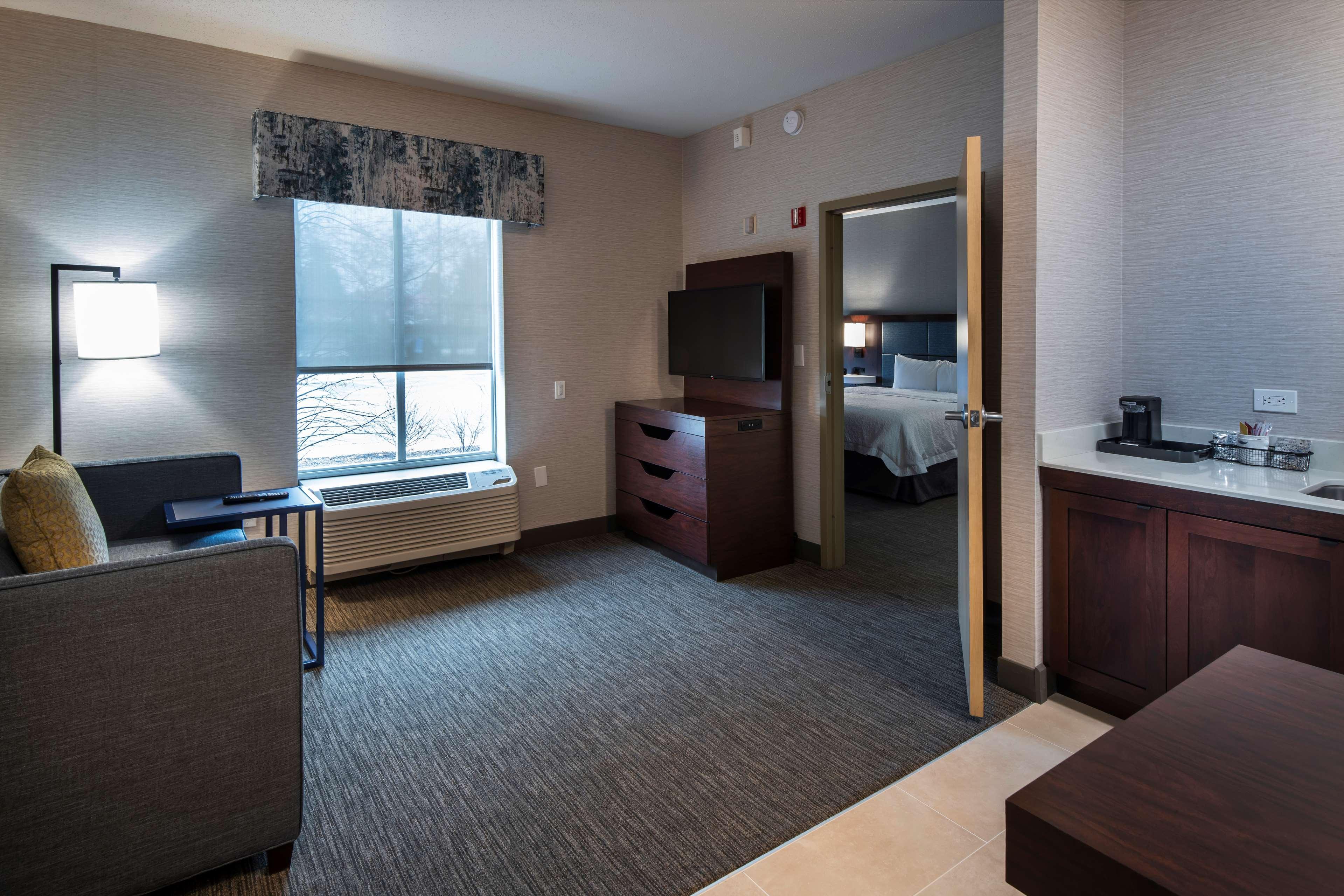Hampton Inn & Suites Lincolnshire Ngoại thất bức ảnh