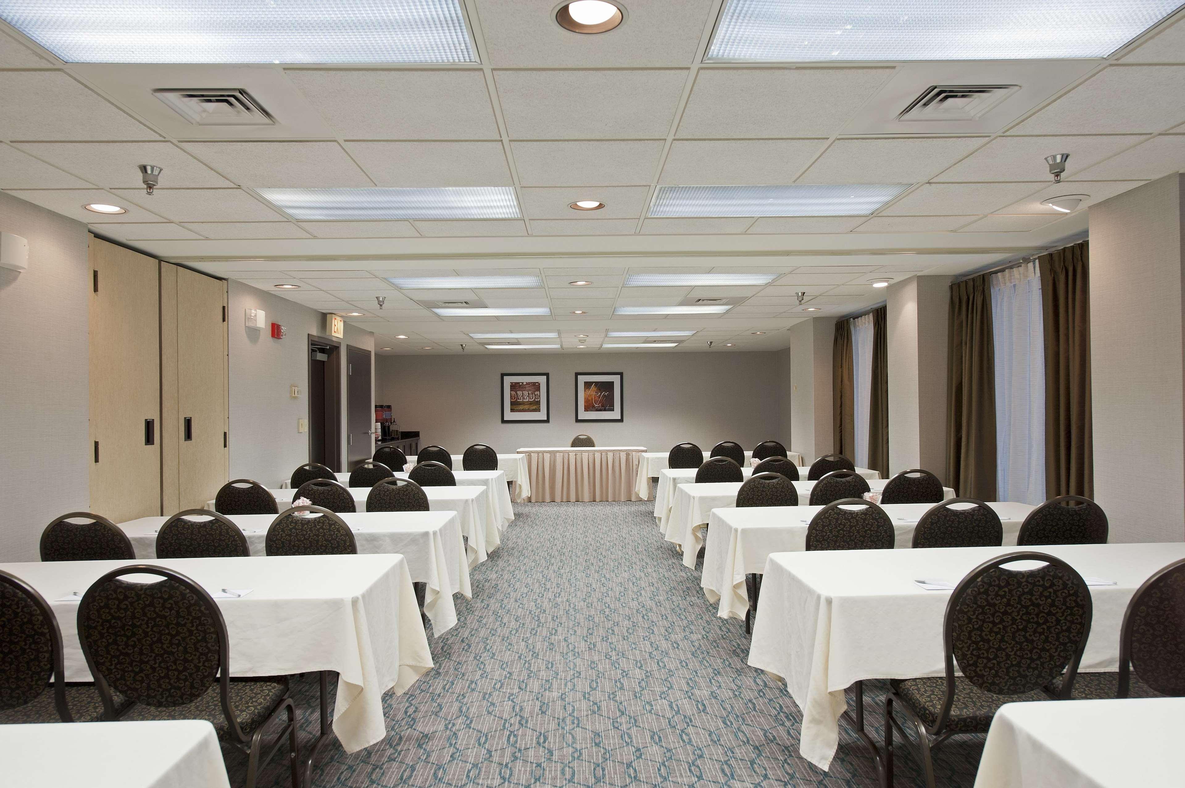 Hampton Inn & Suites Lincolnshire Ngoại thất bức ảnh