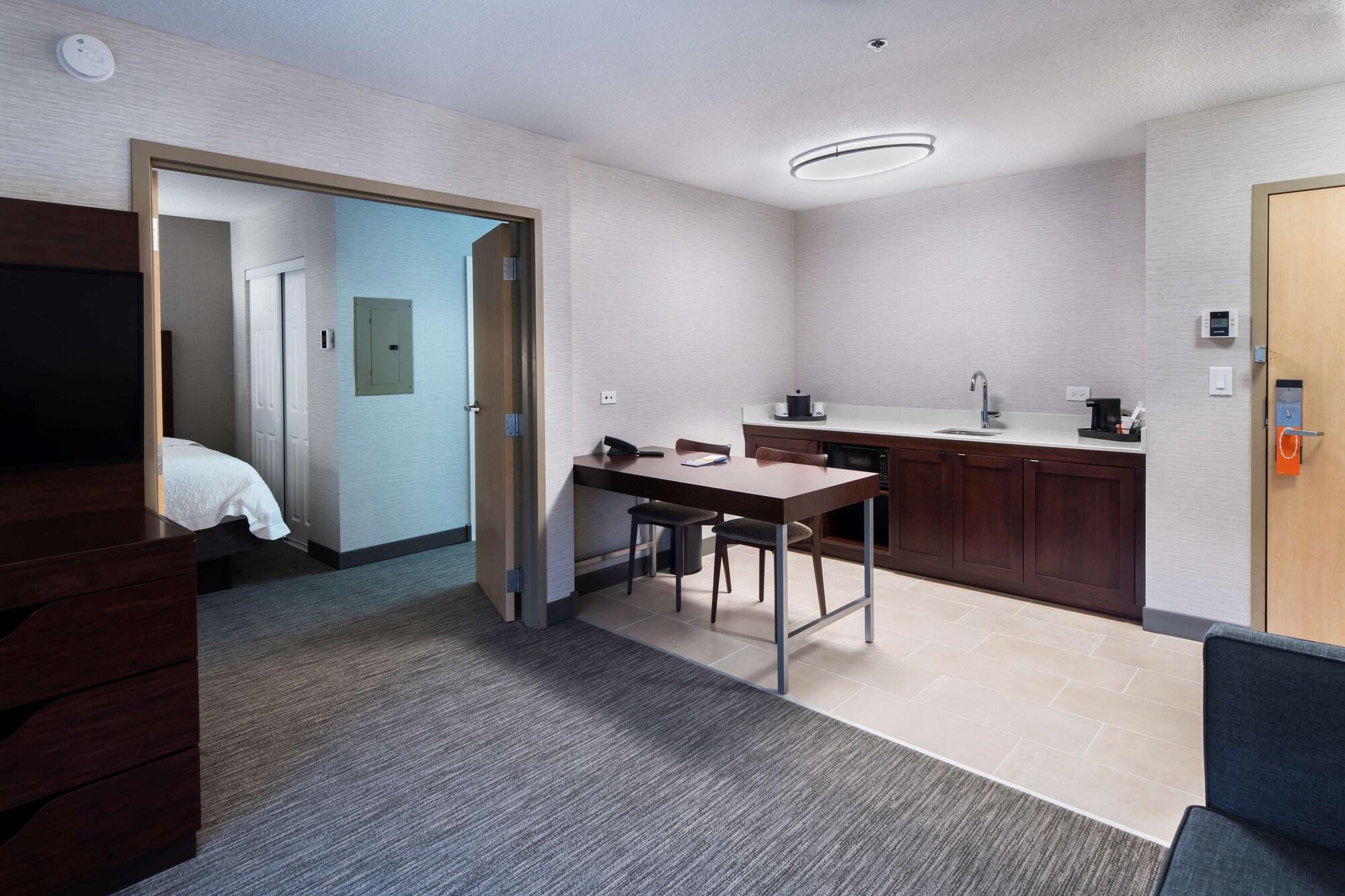 Hampton Inn & Suites Lincolnshire Ngoại thất bức ảnh