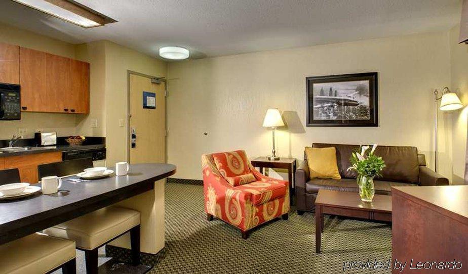 Hampton Inn & Suites Lincolnshire Phòng bức ảnh