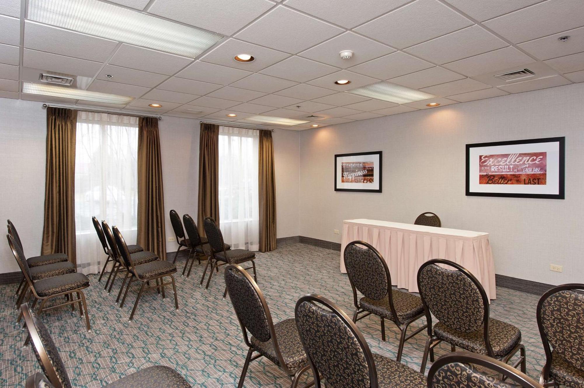 Hampton Inn & Suites Lincolnshire Ngoại thất bức ảnh