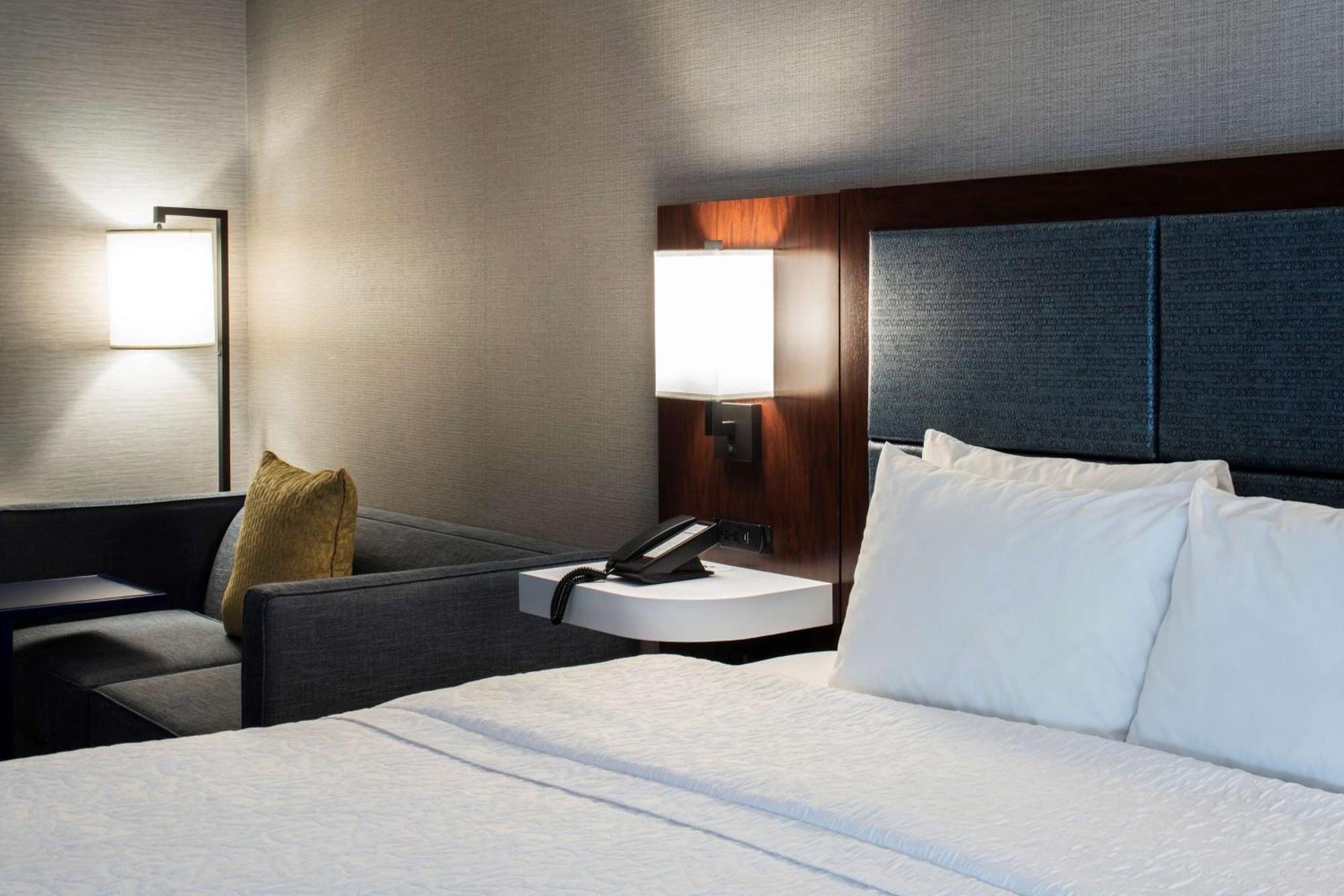 Hampton Inn & Suites Lincolnshire Ngoại thất bức ảnh